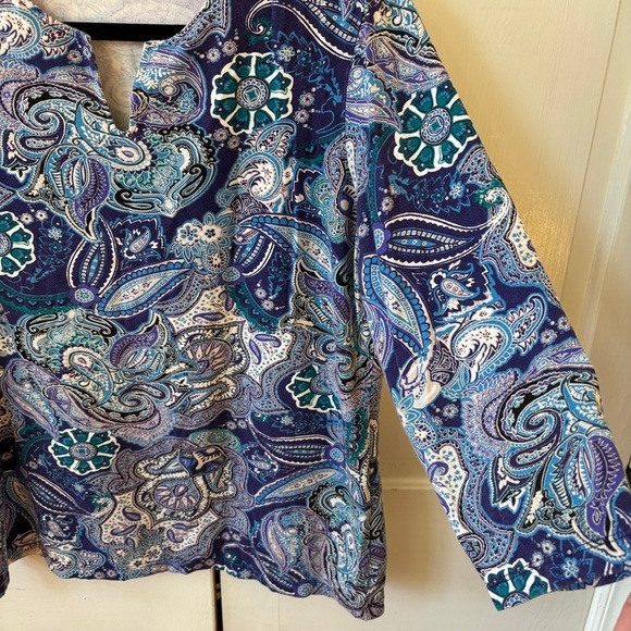 Chico's Size 2 Blue Abstract Floral Paisley Print Blouse Top Shirt‎ Size Large - Picture 4 of 13